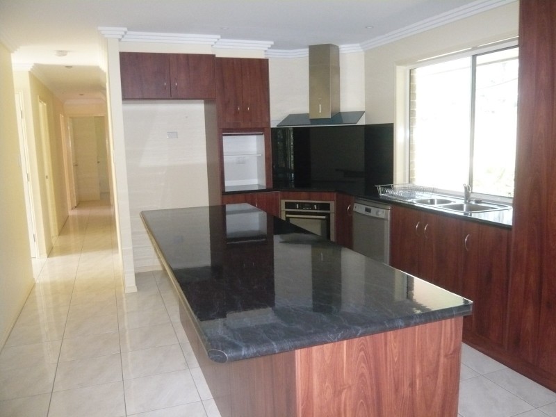 16 Barnes Court, Mount Crosby QLD 4306