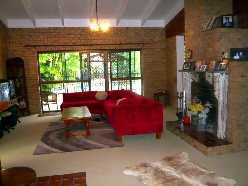 25 Brisbane Cr, Barellan Point QLD 4306