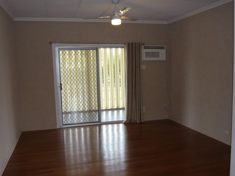 11 Dudleigh, Booval QLD 4304