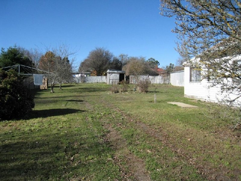 4 Park St, Trentham VIC 3458