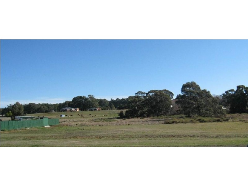 4 Park St, Trentham VIC 3458