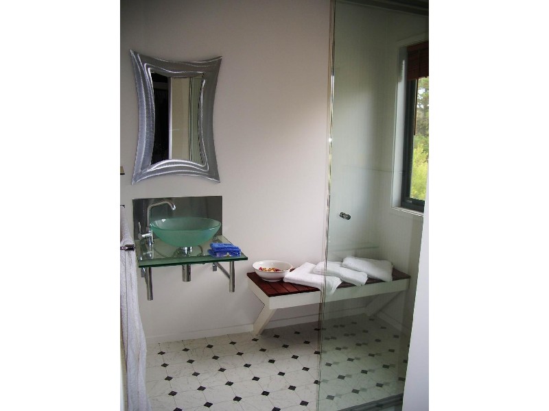 10 Railway Avenue, Lyonville VIC 3461