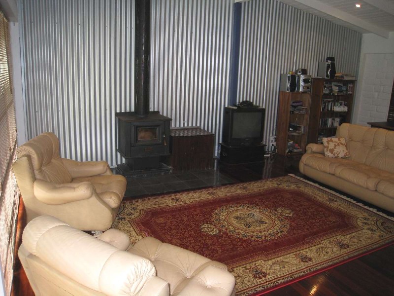 10 Railway Avenue, Lyonville VIC 3461