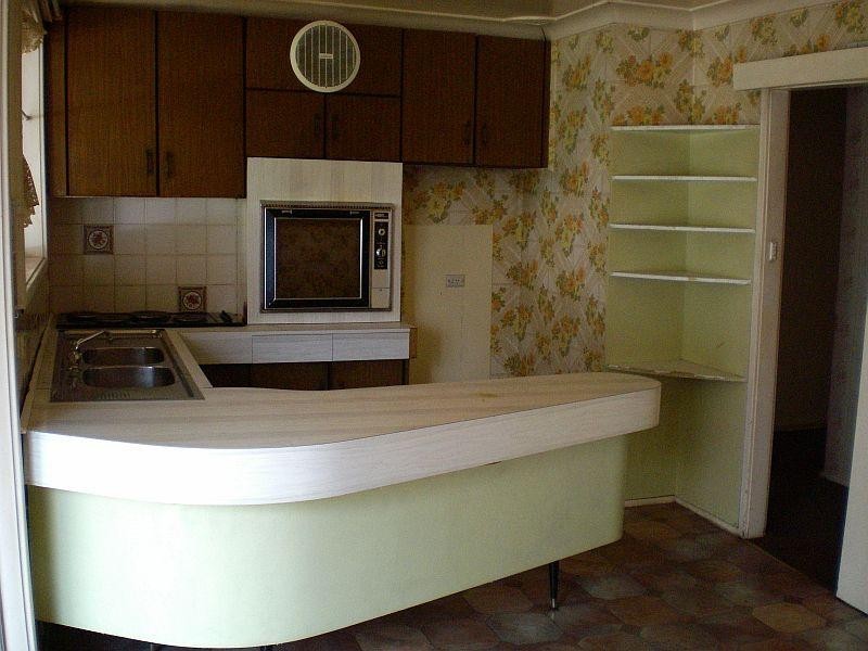 16 Angle Rd, Leumeah NSW 2560