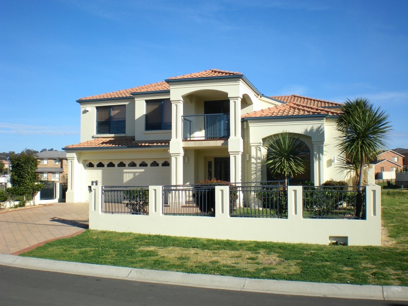 4 Bellerive Close, West Hoxton NSW 2171