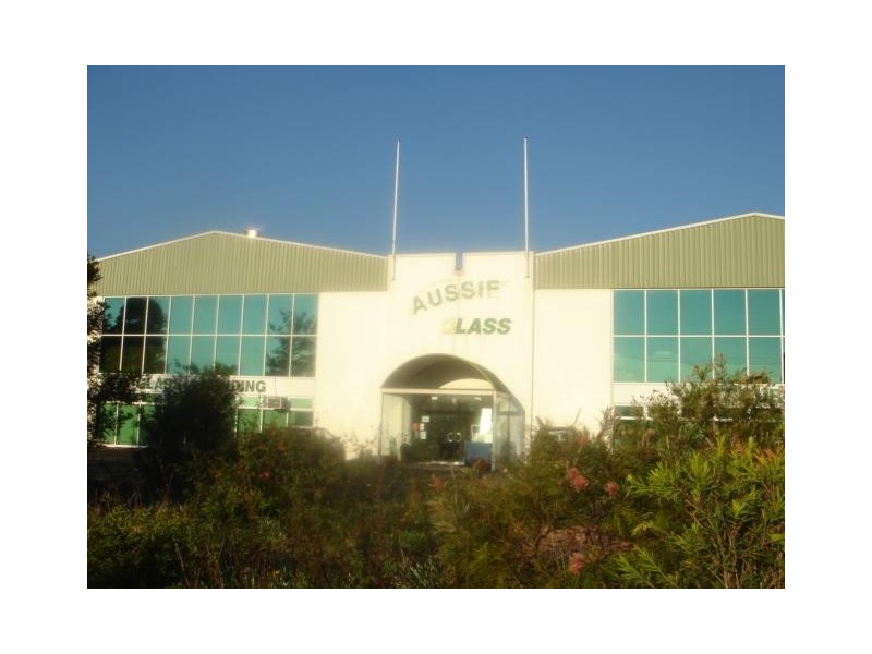 5 SWETTENHAM RD, Minto NSW 2566