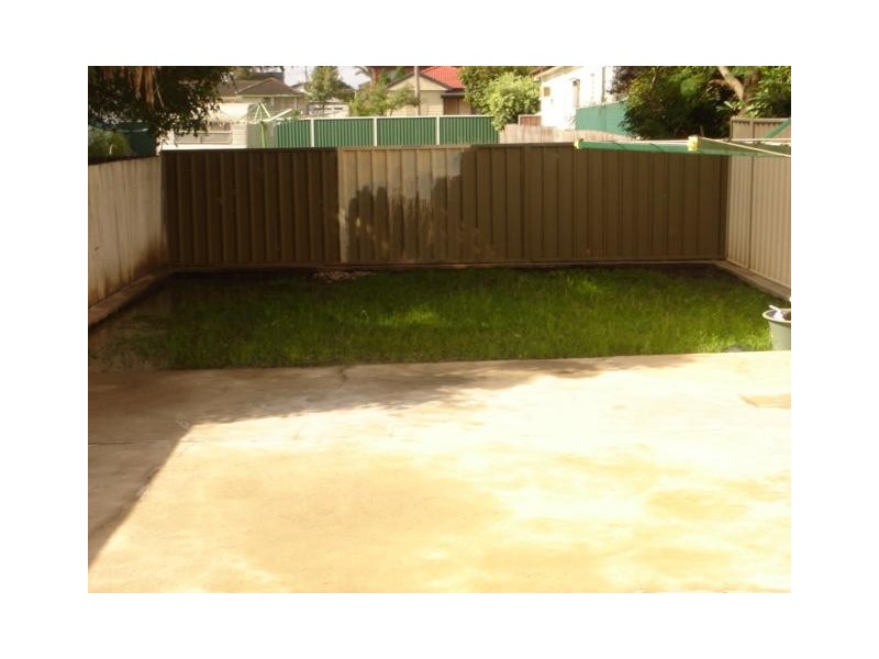 Fairfield West NSW 2165