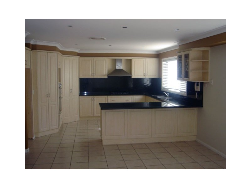 Edensor Park NSW 2176