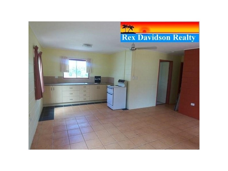 32  BAGUETTE, Russell Island QLD 4184