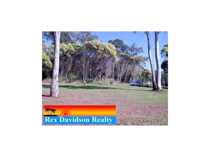 8 KAY ST, Russell Island QLD 4184