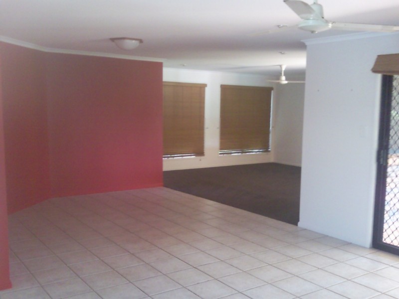 23 Windsor Street, Glenella QLD 4740