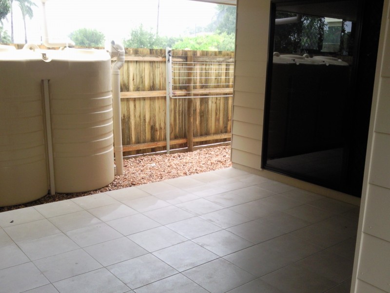 2/382 Bridge Road, West Mackay QLD 4740