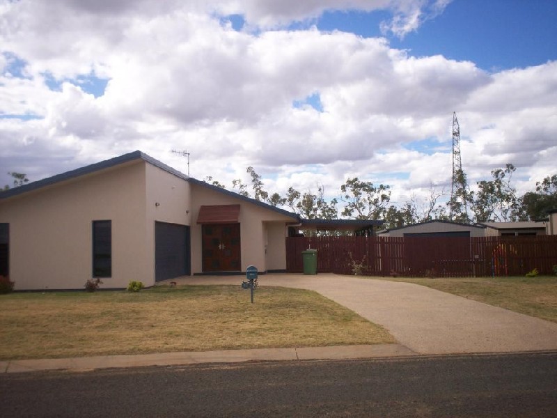 19 Norton Court, Moranbah QLD 4744