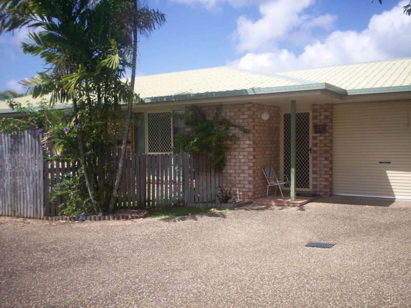 2/8 Ribbon Crt, Glenella QLD 4740