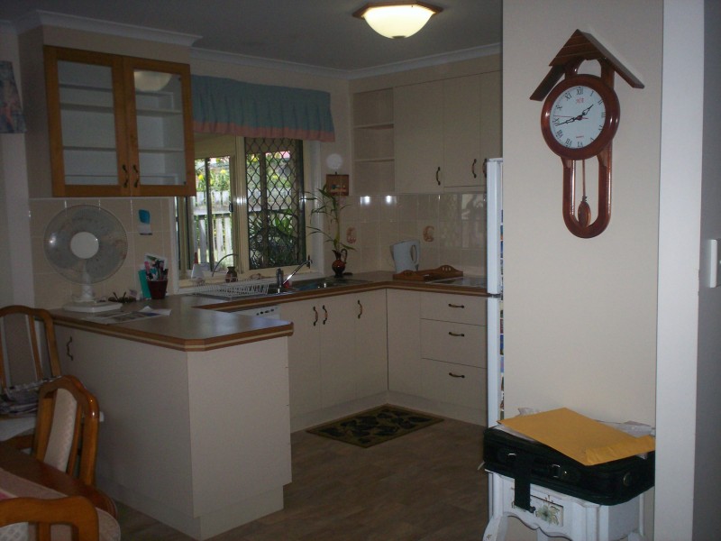 2/8 Ribbon Crt, Glenella QLD 4740