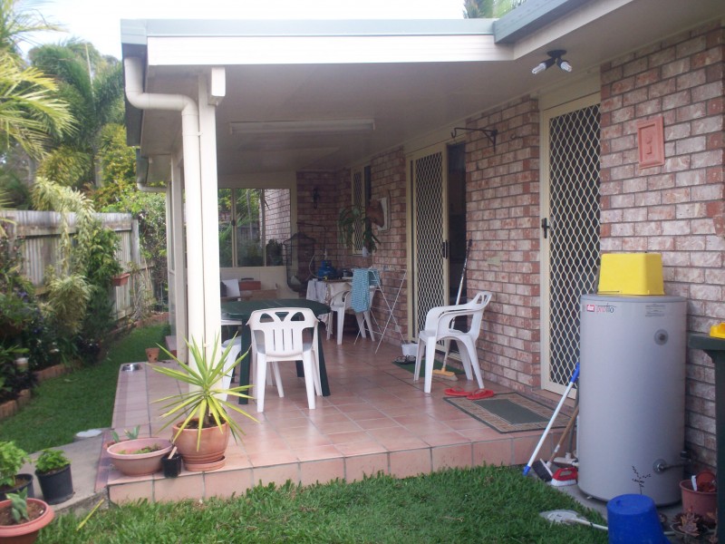 2/8 Ribbon Crt, Glenella QLD 4740
