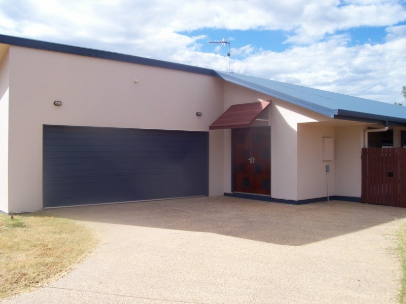19 Norton Court, Moranbah QLD 4744