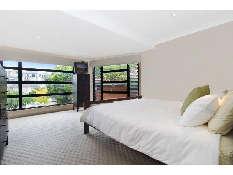 18 Paris Avenue, Earlwood NSW 2206
