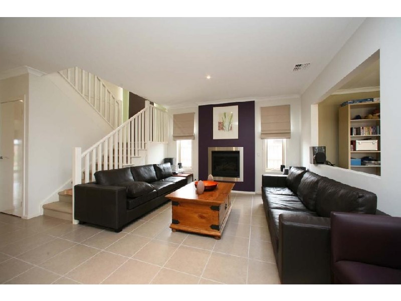 21 Paringa Drive, Ferntree Gully VIC 3156