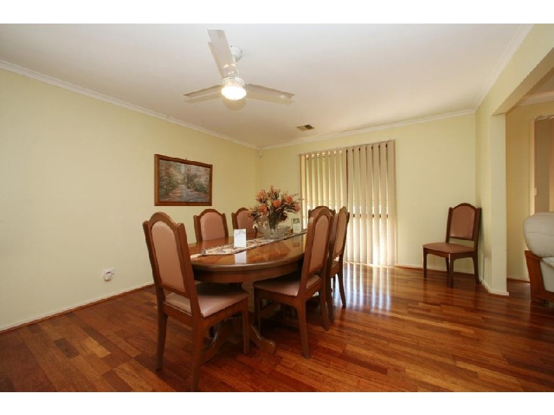 6 Humphreys Way, Rowville VIC 3178