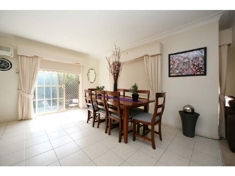 2/12 Jackie Close, Rowville VIC 3178