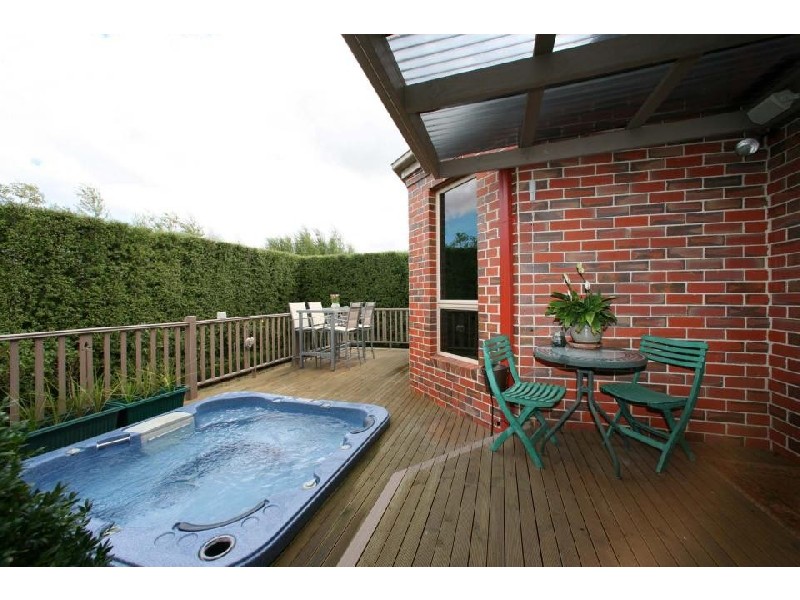 202 Karoo Road, Rowville VIC 3178