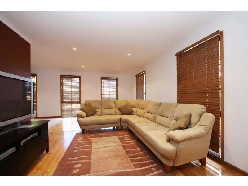 22 Murray Crescent, Rowville VIC 3178