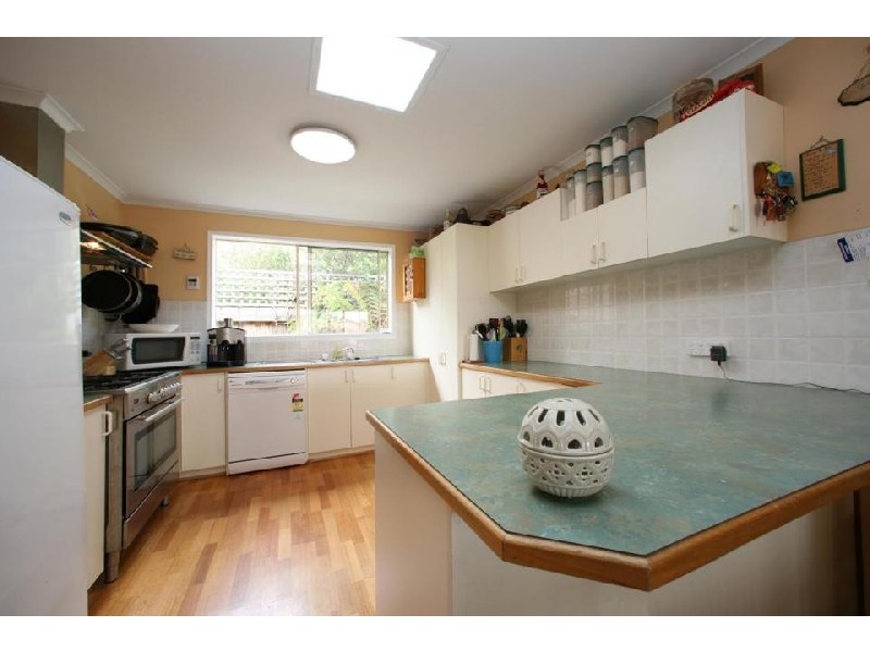 18 Harry Nance Close, Lysterfield VIC 3156