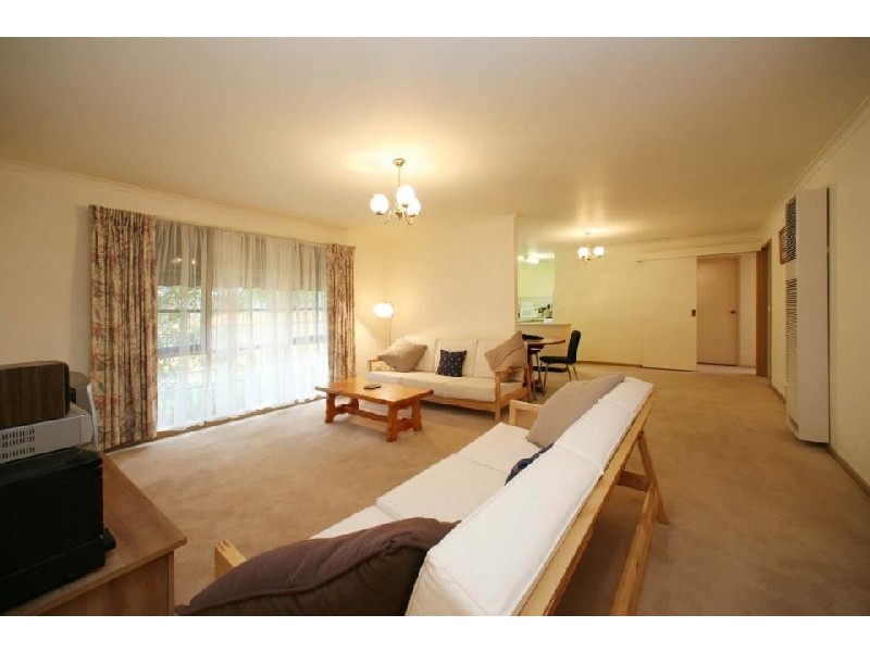 14 Eyre Close, Rowville VIC 3178