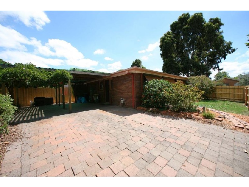 14 Eyre Close, Rowville VIC 3178