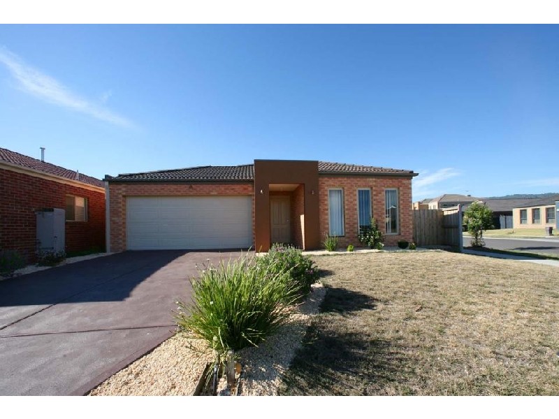 2 Sanctuary Crescent, Rowville VIC 3178