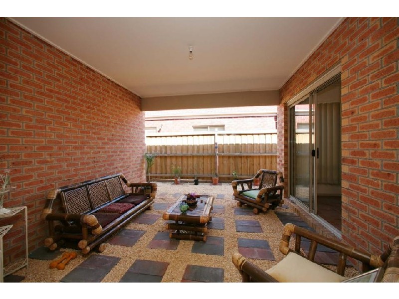 2 Sanctuary Crescent, Rowville VIC 3178