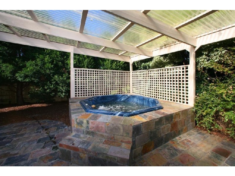 20 Jindabyne Court, Lysterfield VIC 3156