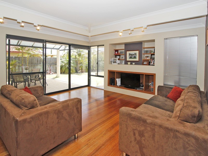 4 Bellini Avenue, Ellenbrook WA 6069