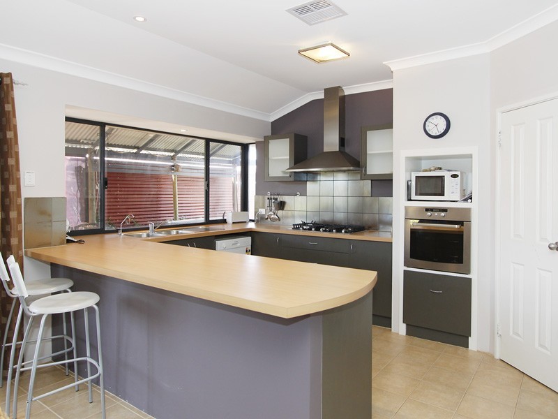 6 Turnberry Way, The Vines WA 6069