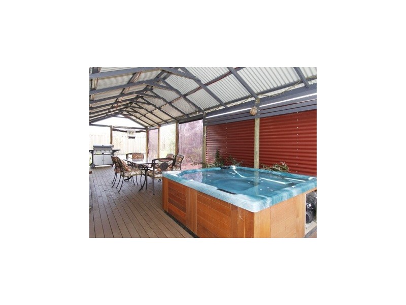 6 Turnberry Way, The Vines WA 6069