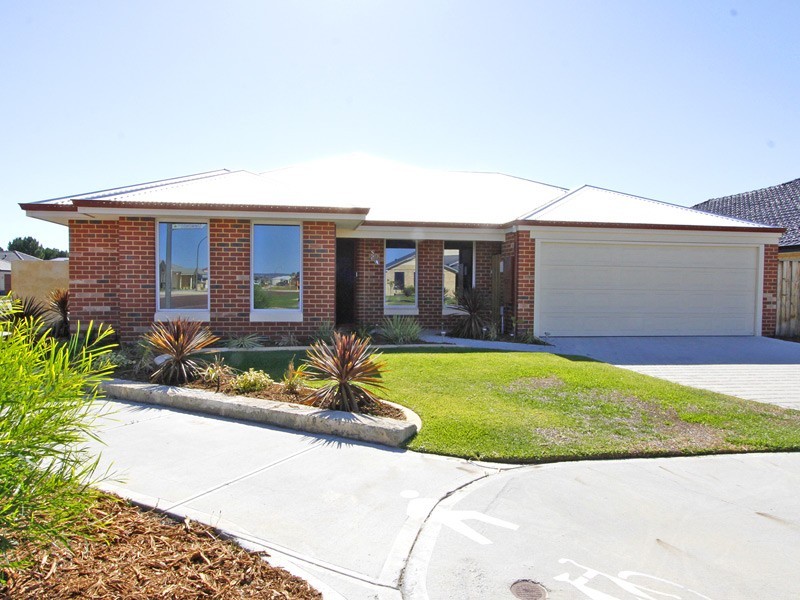 50 Simmonds Pass, Ellenbrook WA 6069