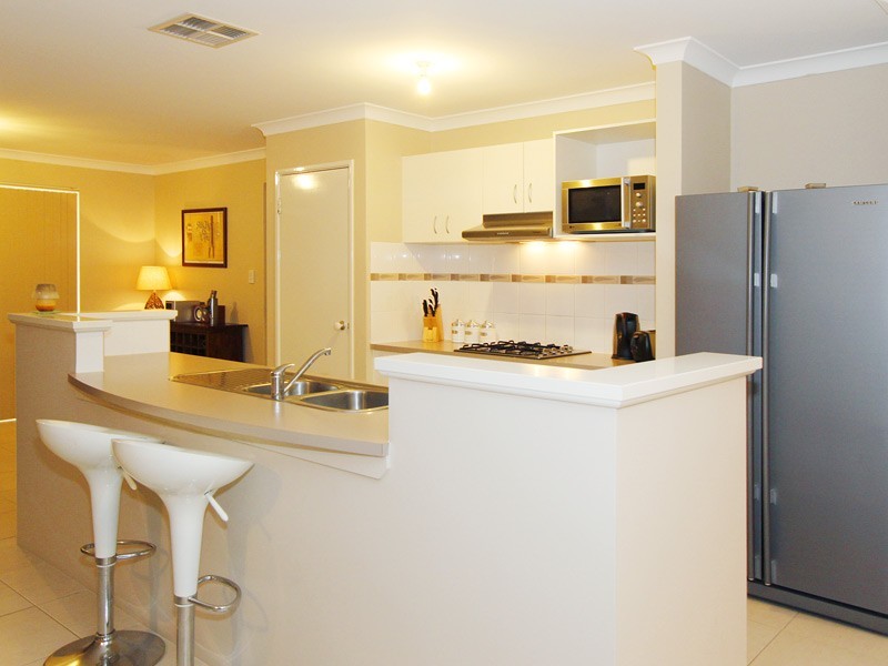 50 Simmonds Pass, Ellenbrook WA 6069