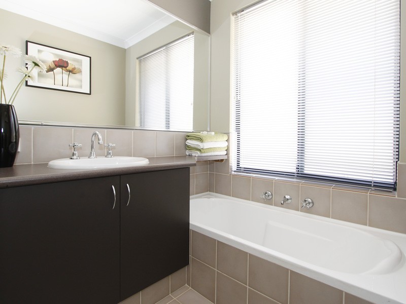 10 Glade Terrace, Ellenbrook WA 6069