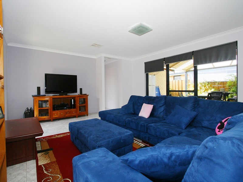 32 Larrawa Circle, Ellenbrook WA 6069