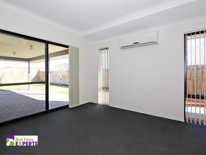 8 Yarran Link, Ellenbrook WA 6069