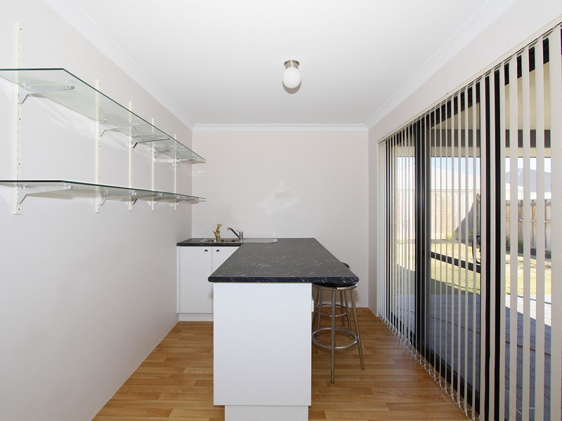 8 Yarran Link, Ellenbrook WA 6069