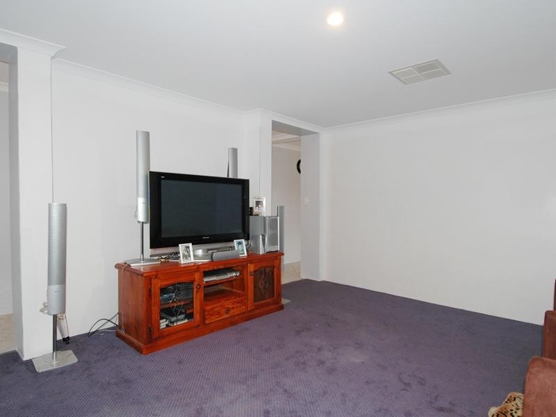 11 Birkett Circle, Ellenbrook WA 6069