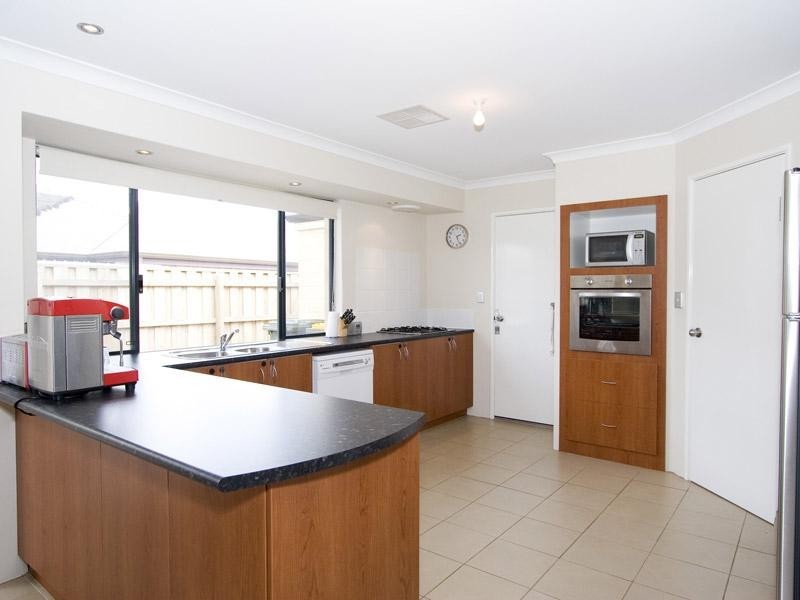 60 Birkett Circle, Ellenbrook WA 6069