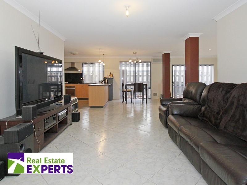 8 Leopold Turn, Ellenbrook WA 6069