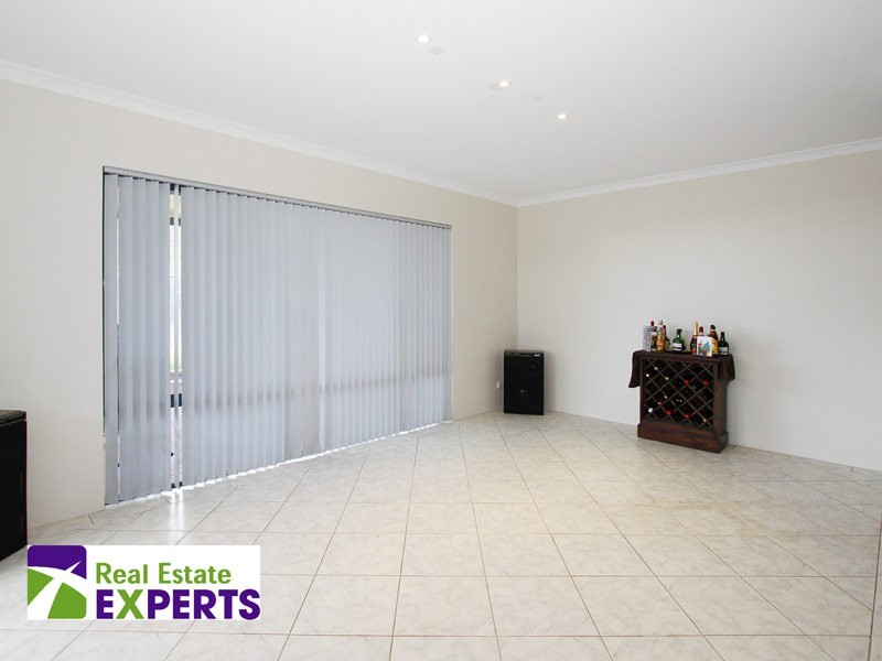 8 Leopold Turn, Ellenbrook WA 6069