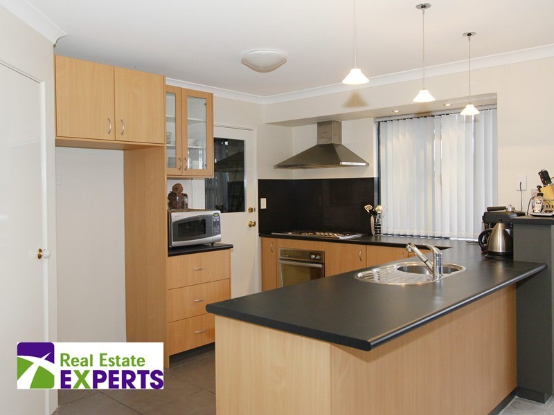 8 Leopold Turn, Ellenbrook WA 6069