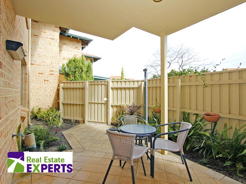 214/177 Dampier Avenue, Kallaroo WA 6025