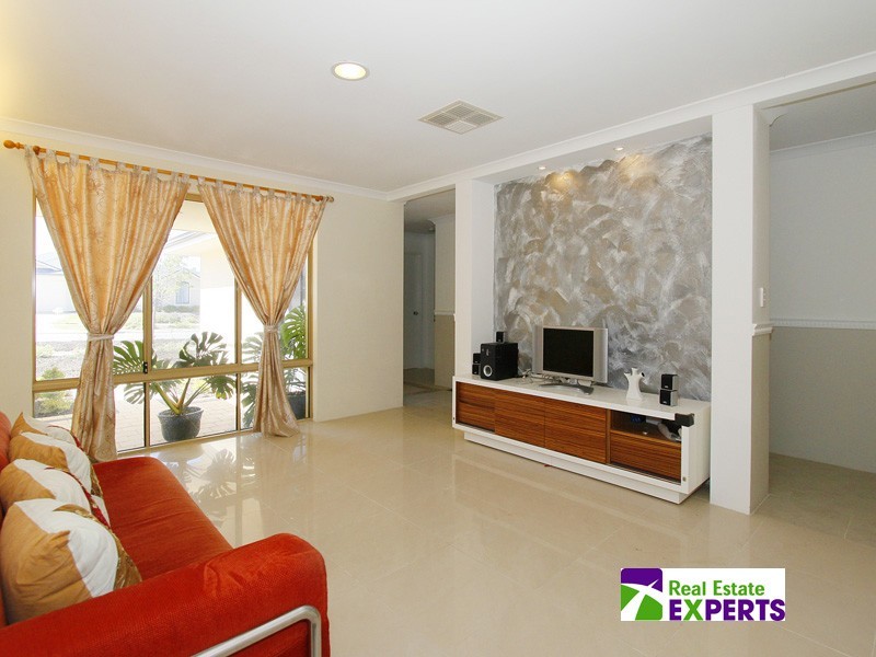 47 Edgecombe Pass, Aveley WA 6069