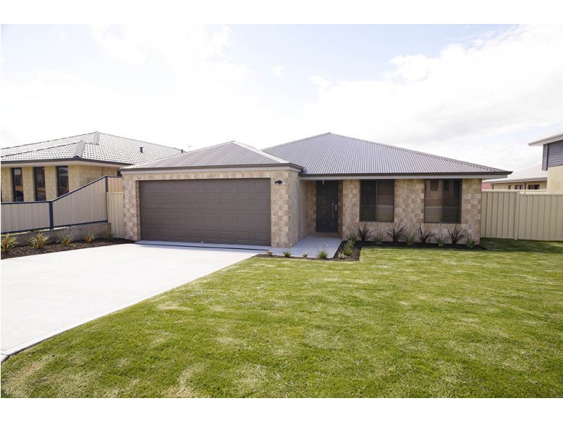 5 Dorado Bend, Mckail WA 6330